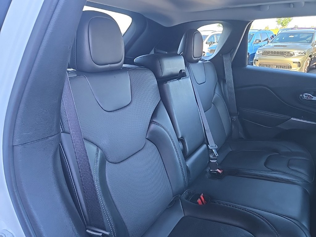 Used 2022 Jeep Cherokee Limited AWD/4WD image 28