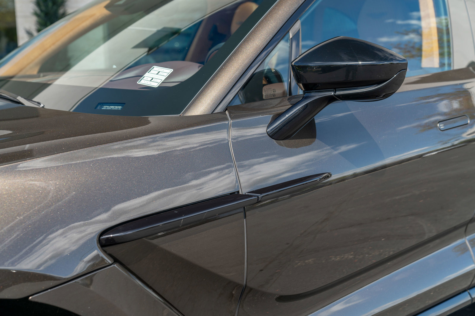 Used 2021 Aston Martin DBX image 49