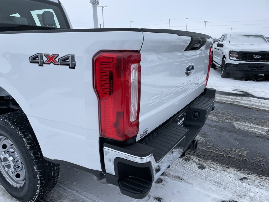 New 2026 Ford F250 XL w/ XL Chrome Package image 36