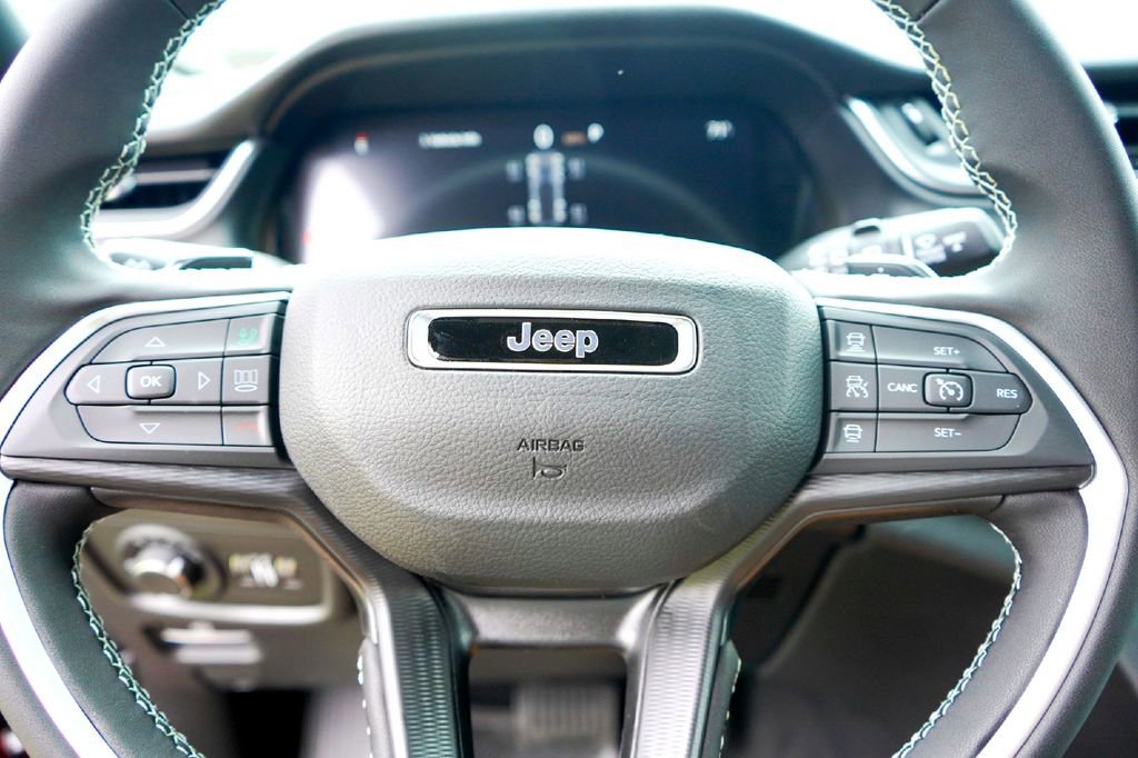 New 2026 Jeep Grand Cherokee Laredo RWD image 12
