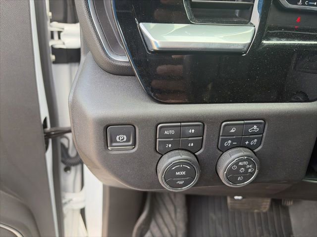 Used 2026 Chevrolet Silverado 1500 LTZ AWD/4WD image 19