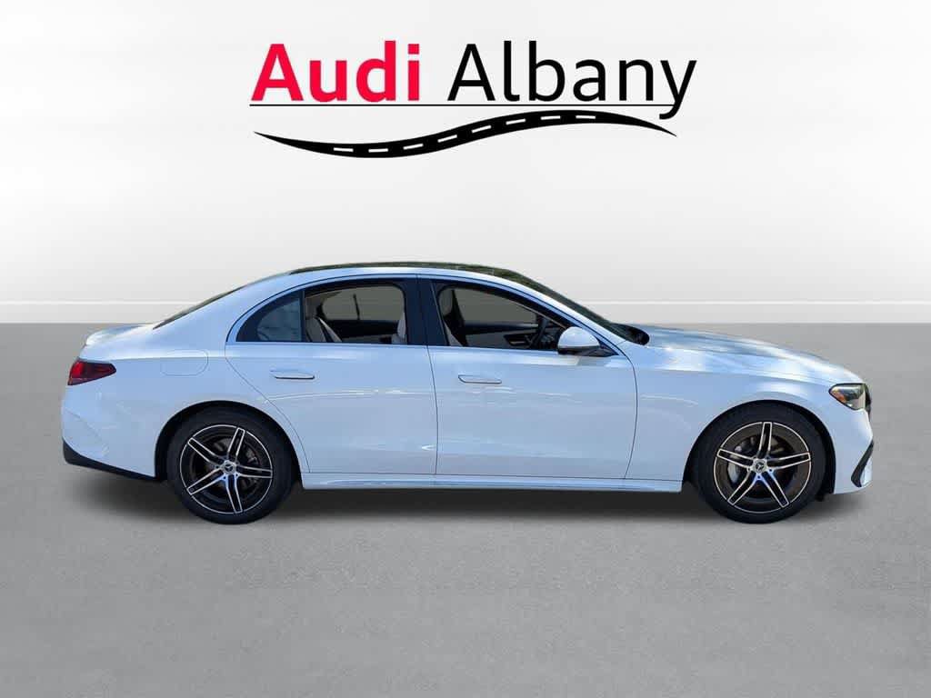 Used 2024 Mercedes-Benz E 350 4MATIC Sedan image 4