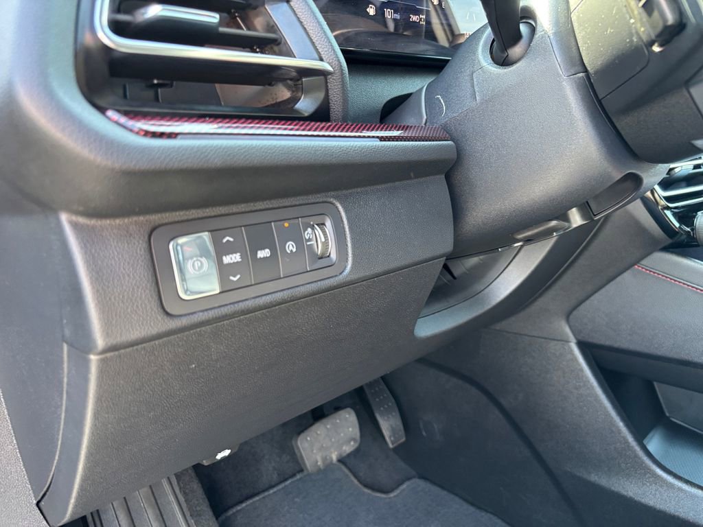 Used 2025 Chevrolet Traverse Z71 w/ Driver Confidence Package image 22