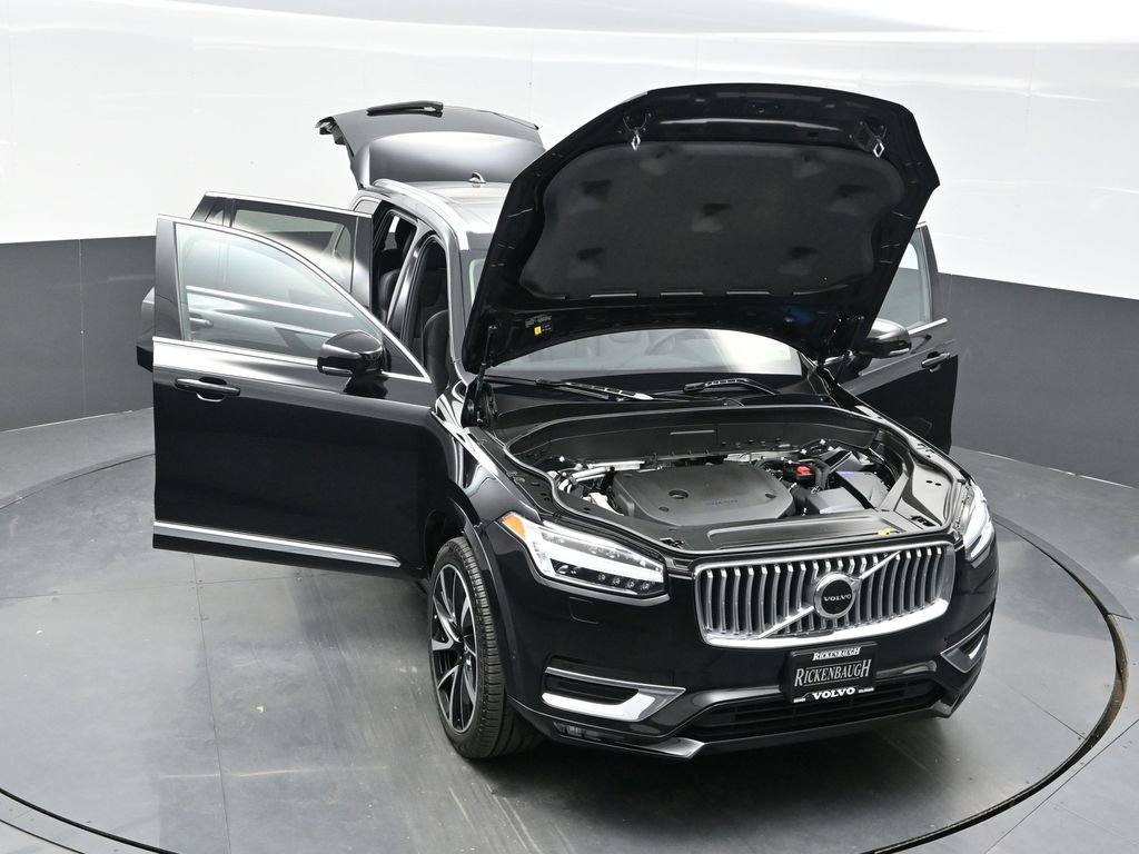 Used 2023 Volvo XC90 B6 Plus image 40