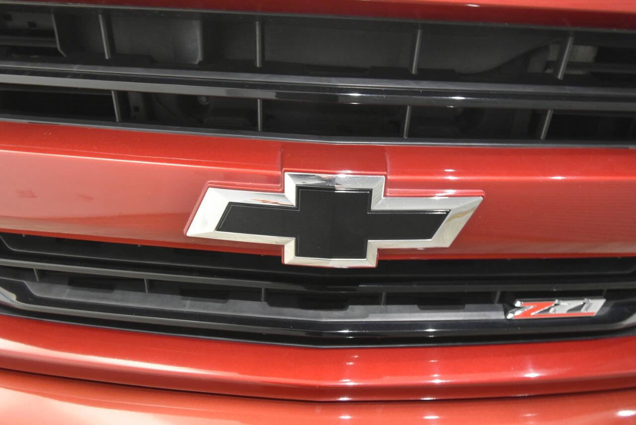 Used 2018 Chevrolet Silverado 1500 LT w/ All Star Edition AWD/4WD image 10