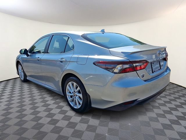 Used 2024 Toyota Camry LE w/ Convenience Package FWD image 4