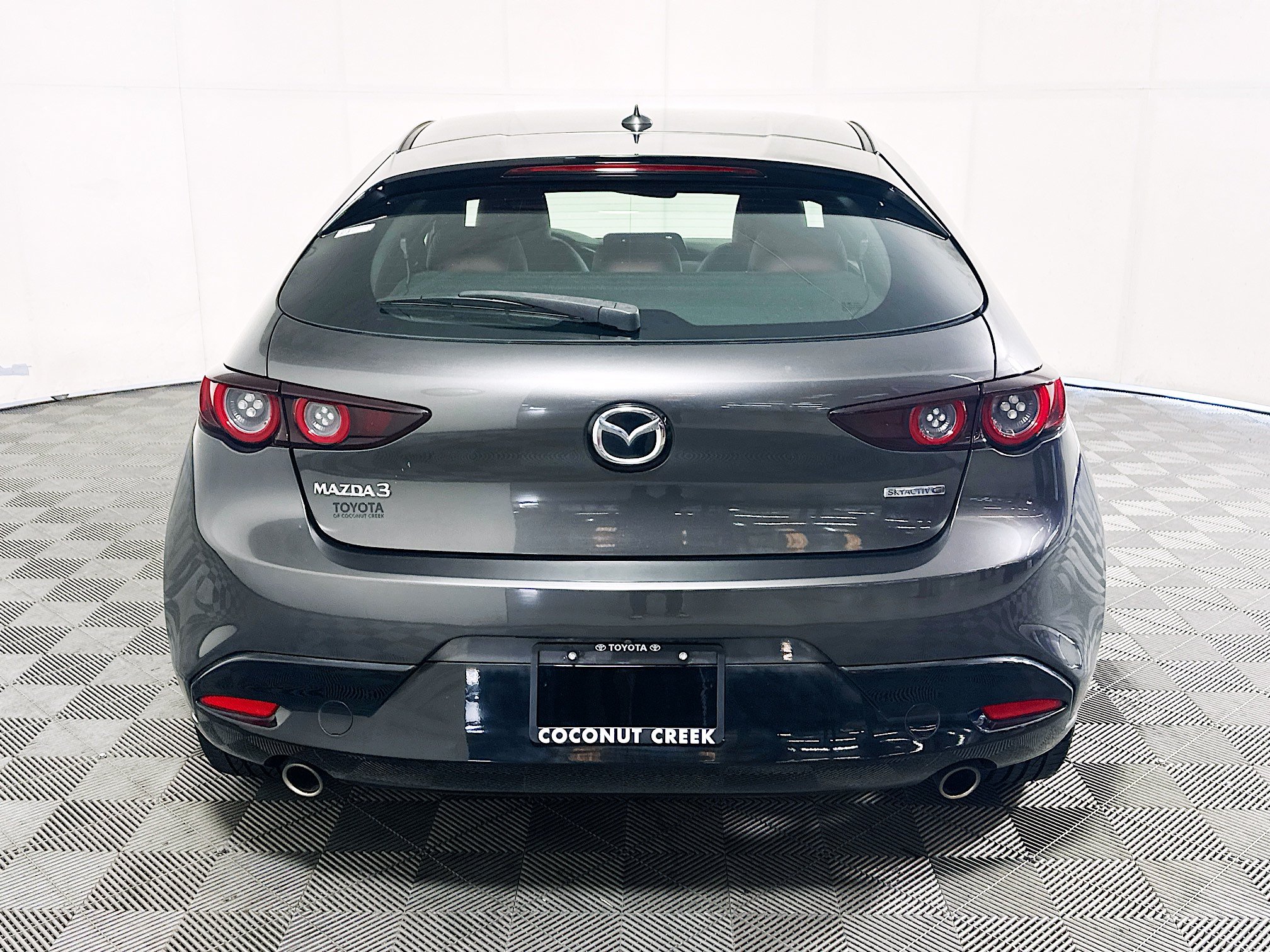 Used 2021 MAZDA MAZDA3 s FWD image 4