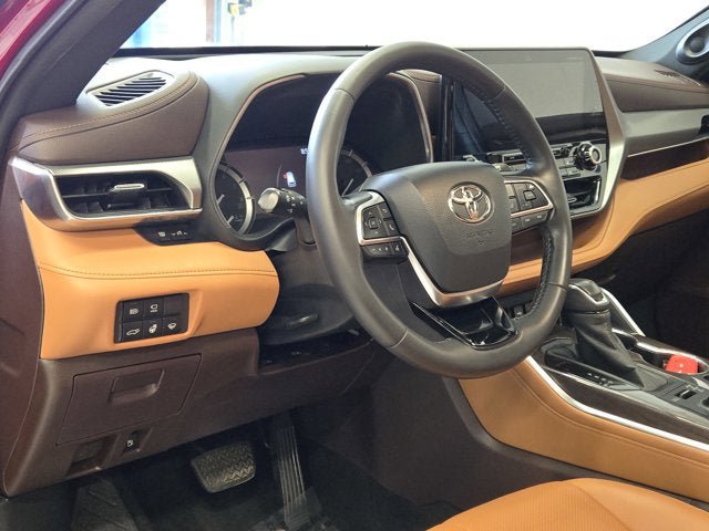 Used 2020 Toyota Highlander Platinum image 23
