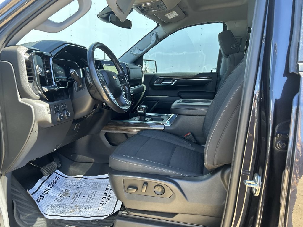 Certified 2022 Chevrolet Silverado 1500 LT w/ Diesel Off-Road Package AWD/4WD image 24