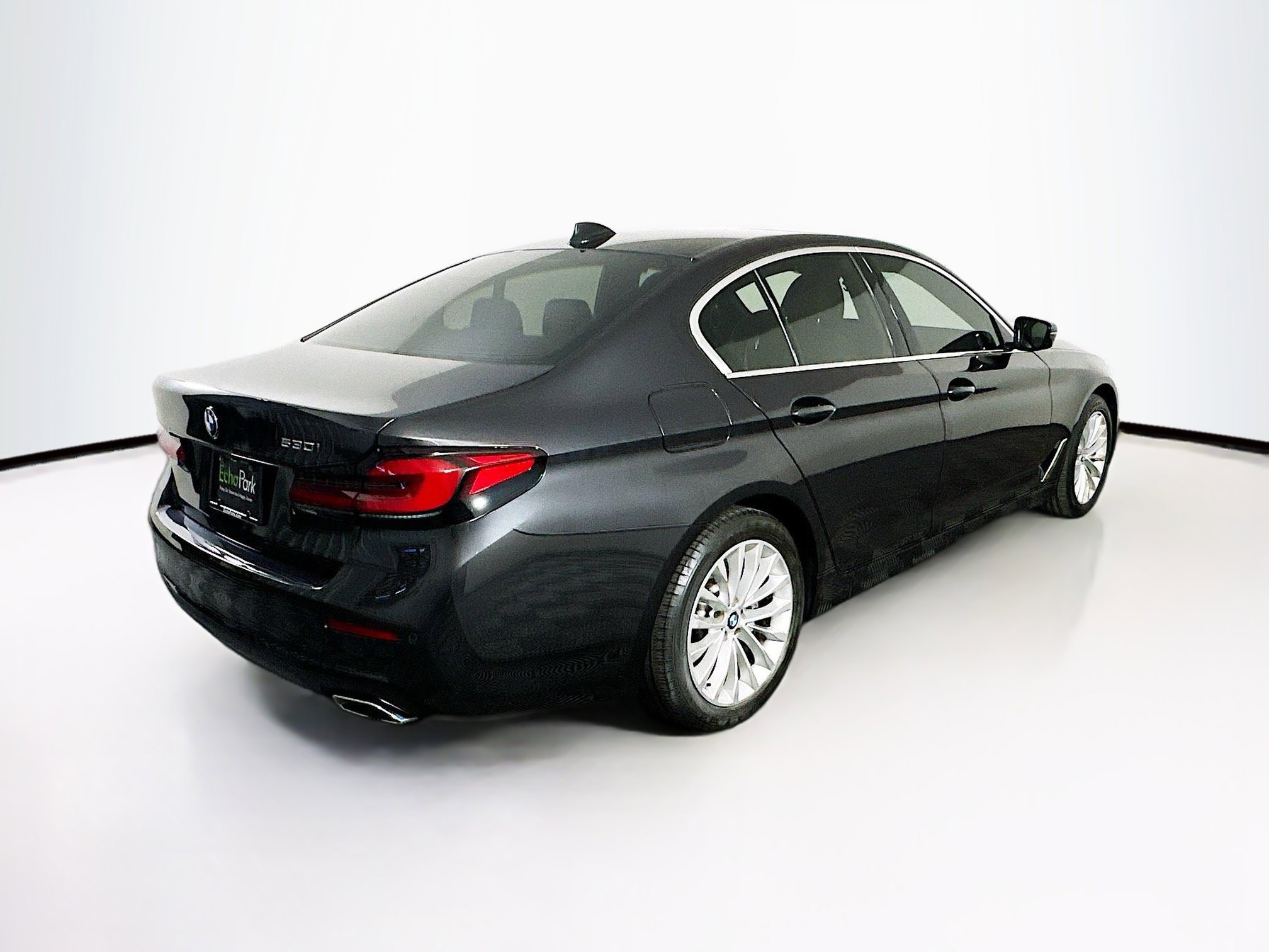 Used 2023 BMW 530i w/ Premium Package image 9