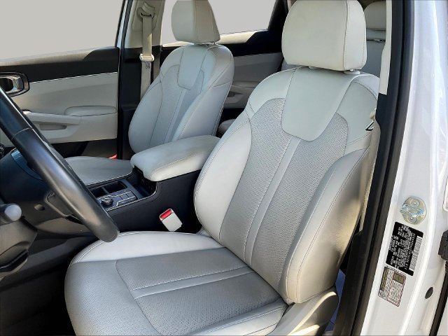 Used 2023 Kia Sorento S FWD image 23
