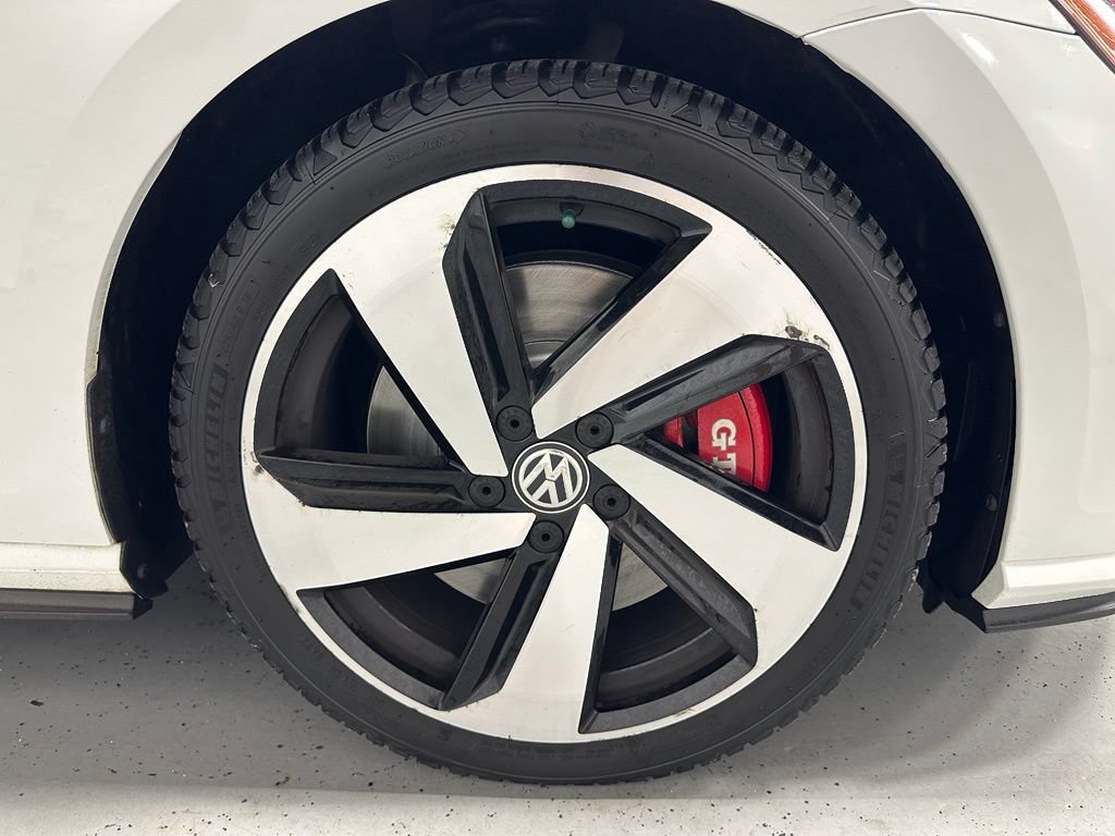 Used 2020 Volkswagen GTI SE FWD image 59