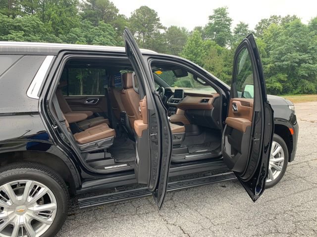 Used 2024 Chevrolet Tahoe High Country w/ Advanced Technology Package AWD/4WD image 11