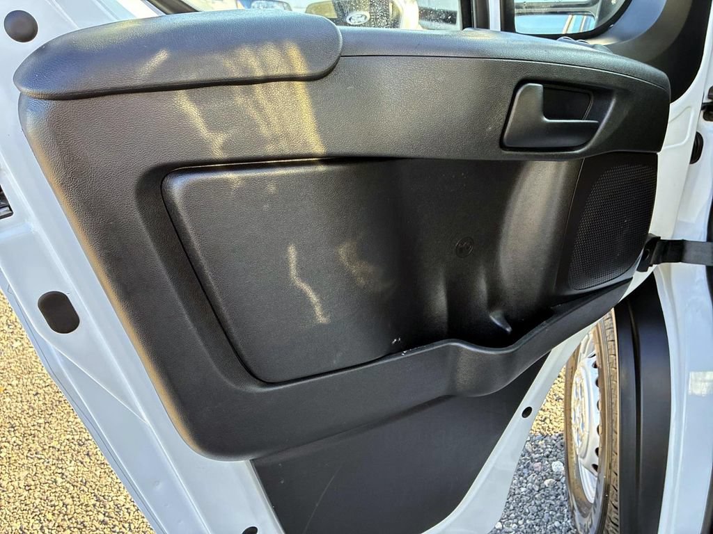 Used 2025 RAM ProMaster 2500 w/ U-Haul Equipment Group FWD image 19