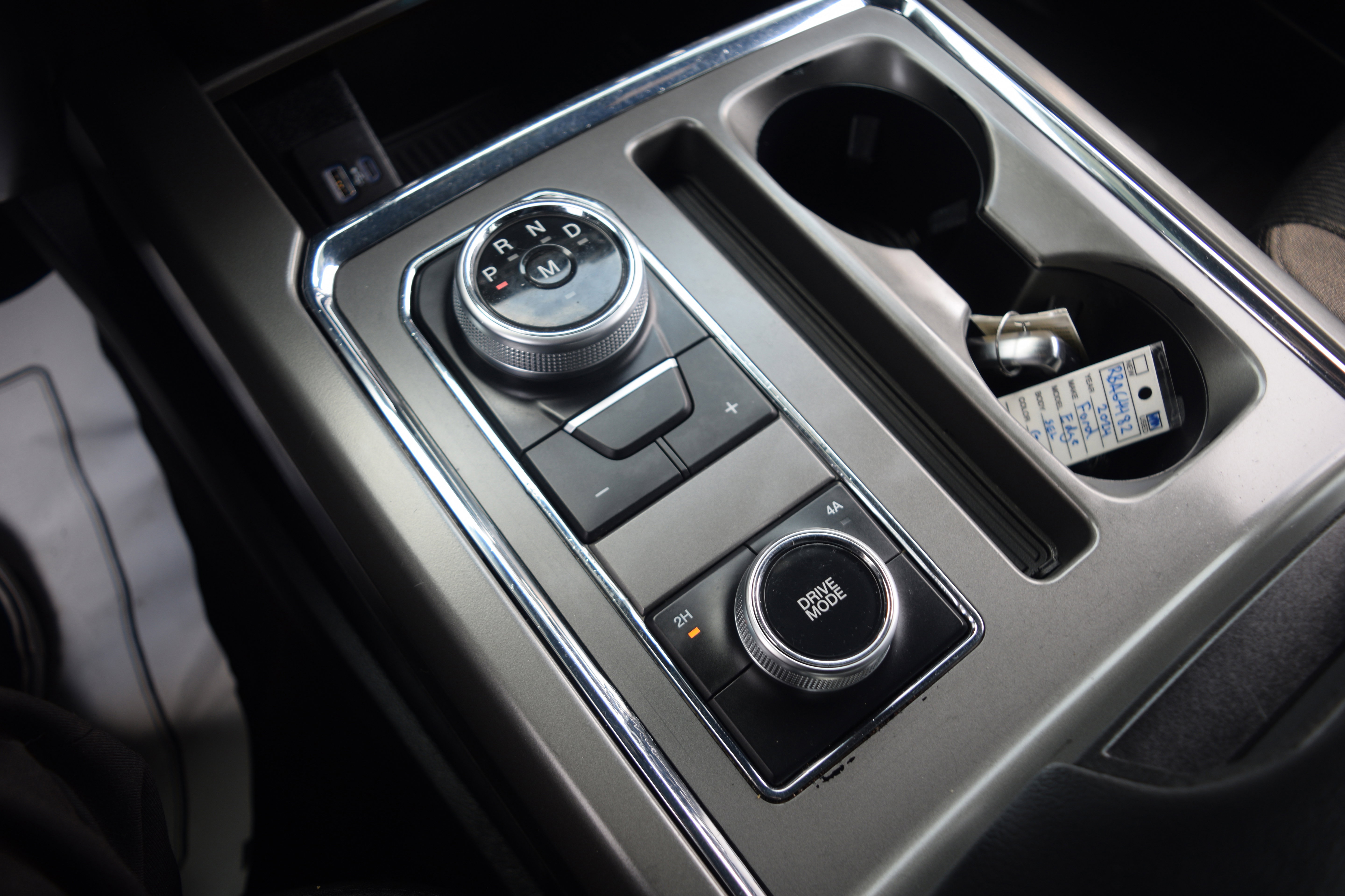 Used 2020 Ford Expedition XLT image 12