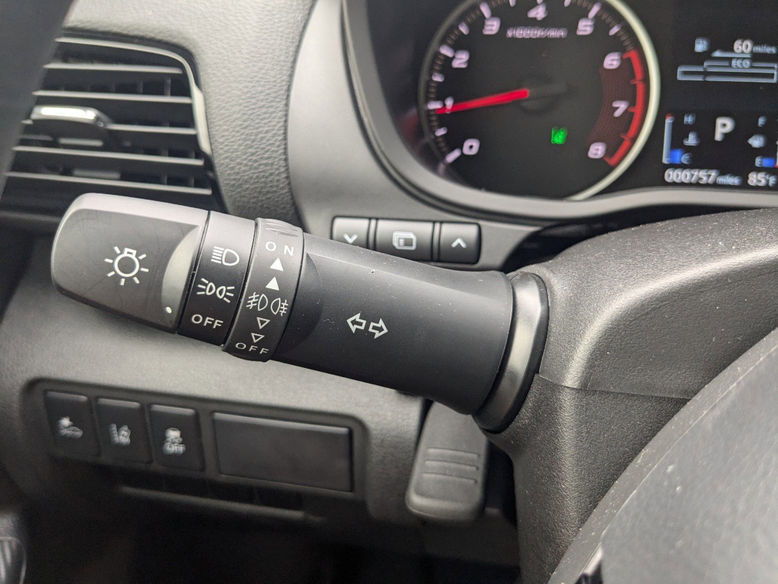 New 2024 Mitsubishi Eclipse Cross ES image 25