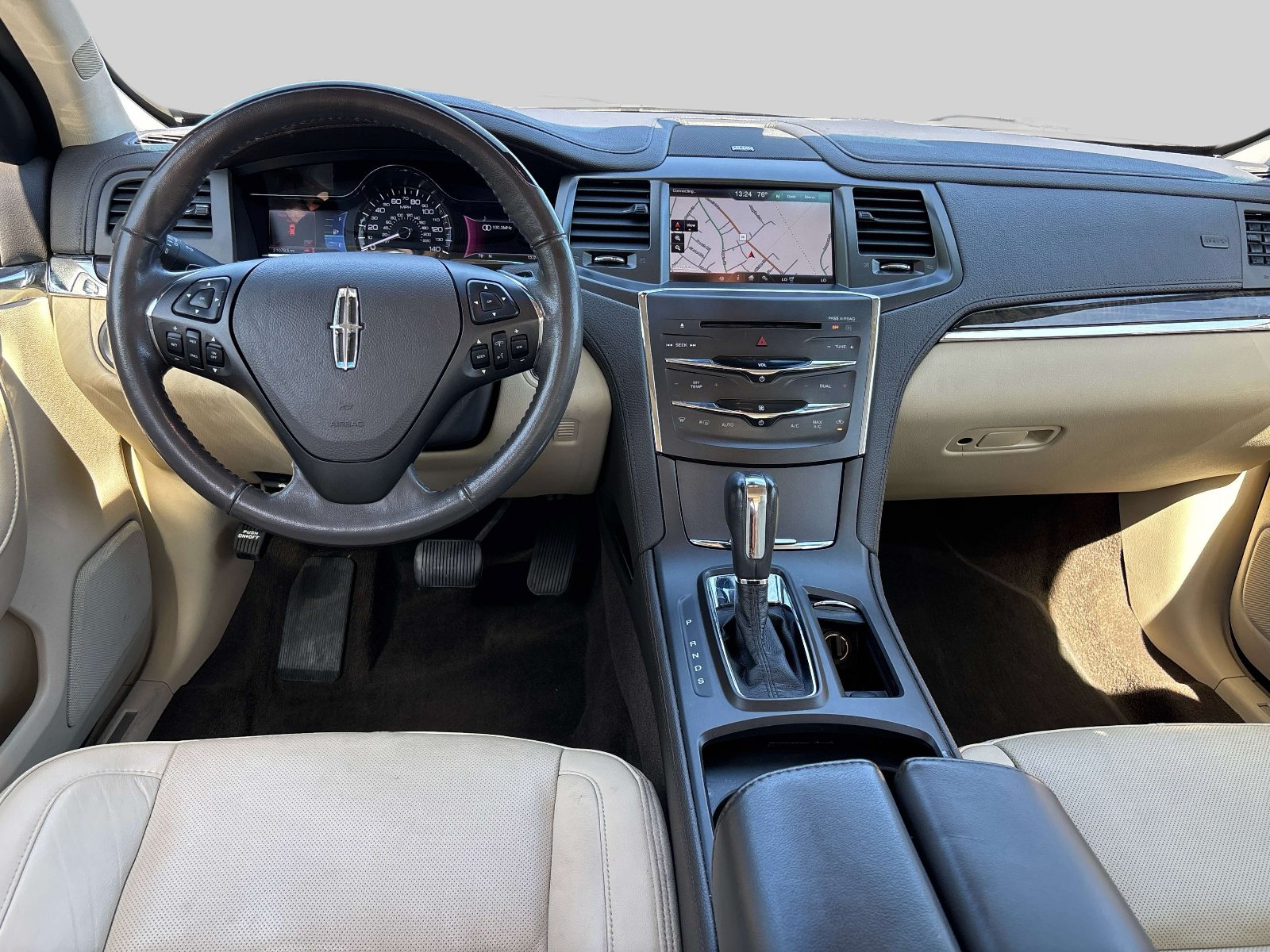 Used 2013 Lincoln MKS AWD image 12