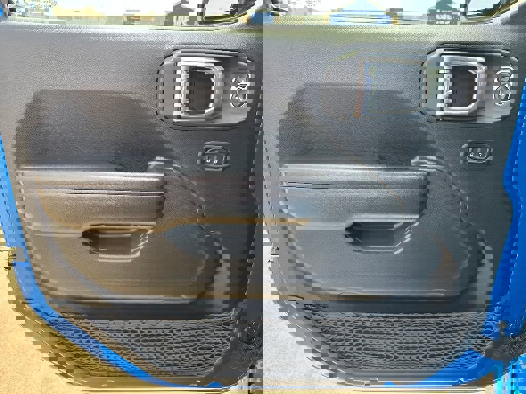 Used 2021 Jeep Wrangler Unlimited Sport AWD/4WD image 13