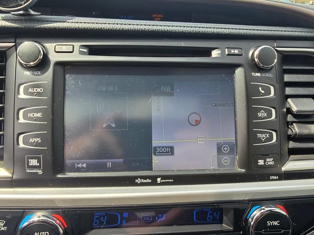 Used 2015 Toyota Highlander Limited AWD/4WD image 25
