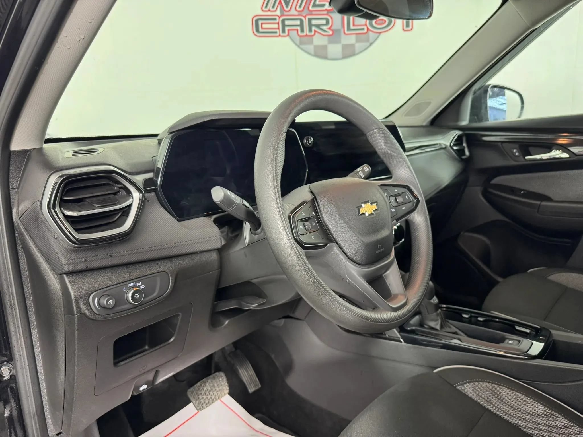 Used 2026 Chevrolet TrailBlazer LS w/ LS Convenience Package AWD/4WD image 10