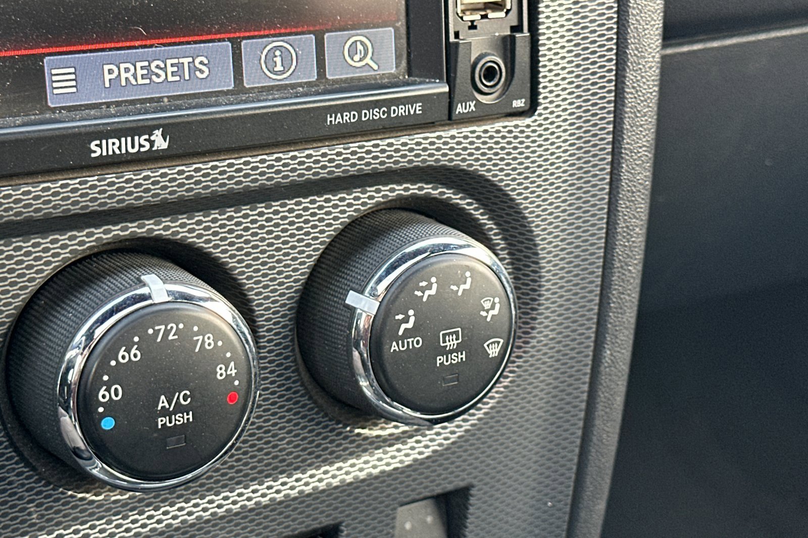 Used 2013 Dodge Challenger R/T image 27