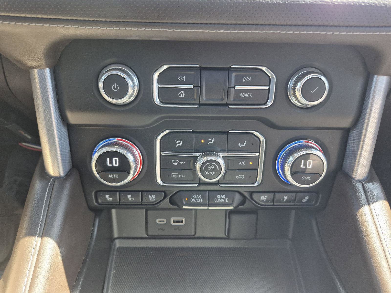 Used 2023 GMC Yukon XL SLT w/ SLT Premium Package image 14