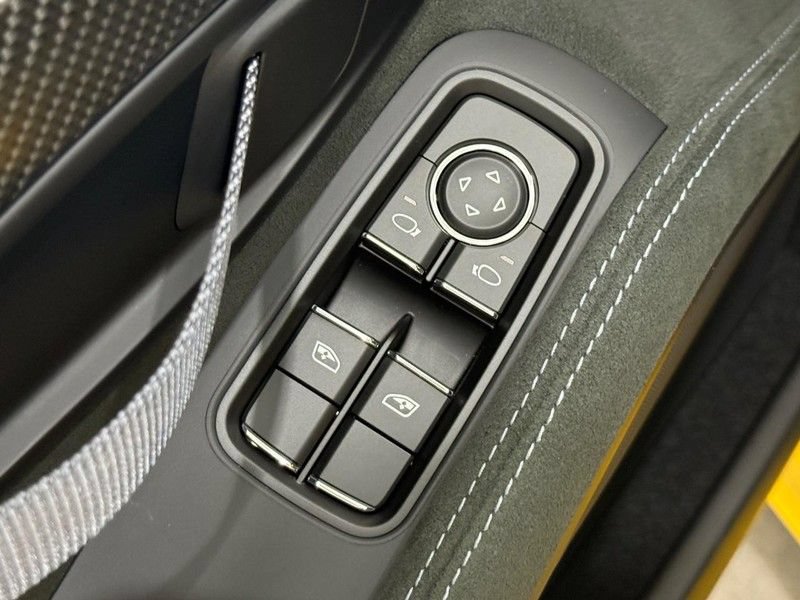 Certified 2024 Porsche 718 Cayman GT4 RS RWD image 22