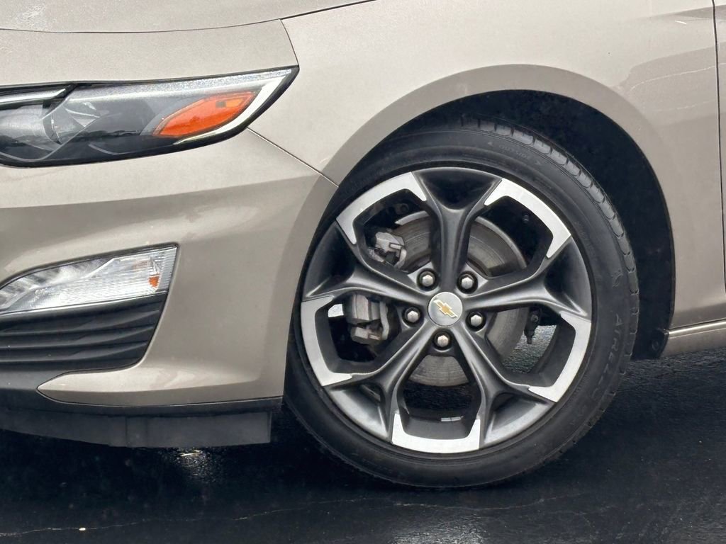 Used 2023 Chevrolet Malibu LT image 3