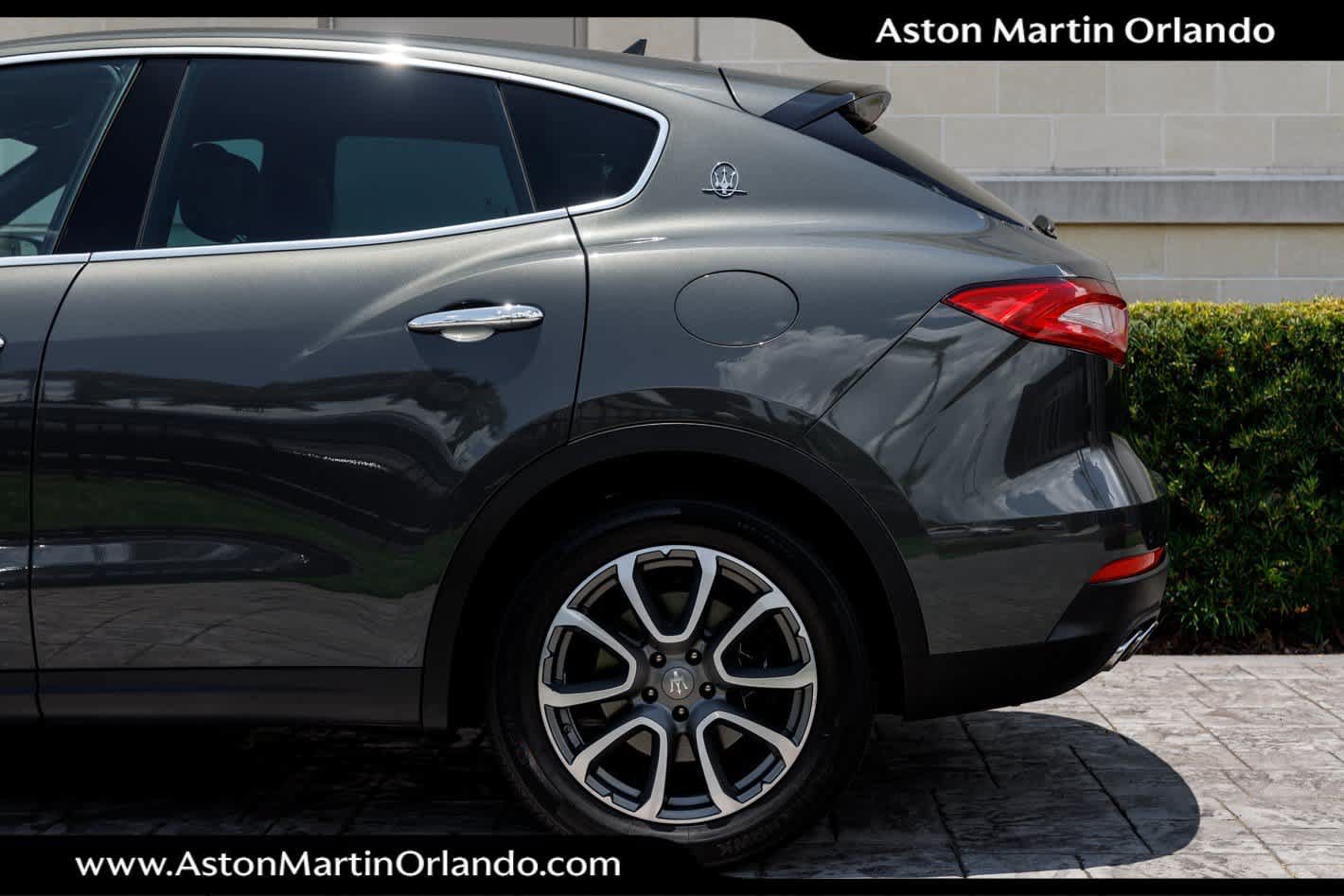 Used 2017 Maserati Levante AWD/4WD image 37
