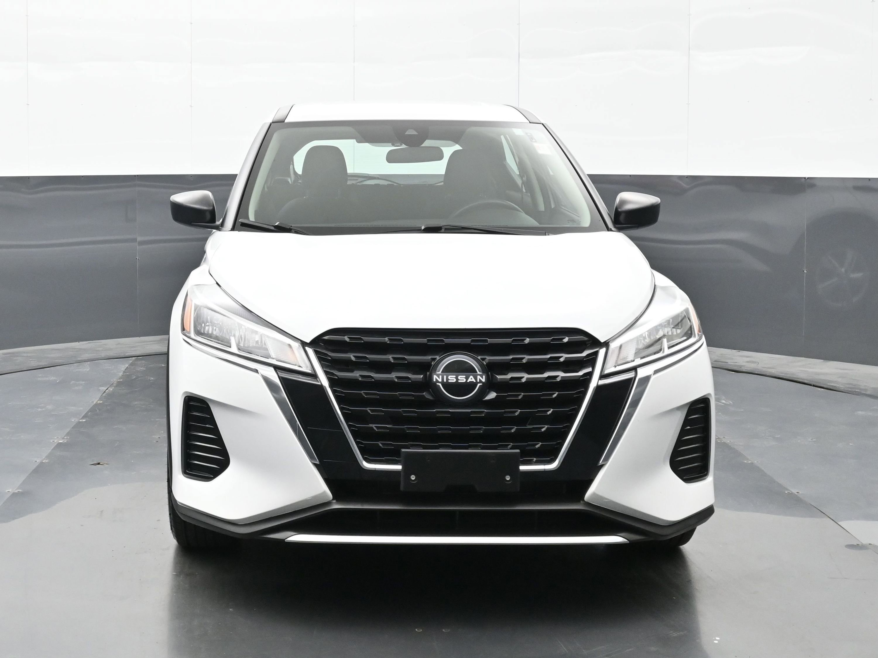 Used 2022 Nissan Kicks S FWD image 7