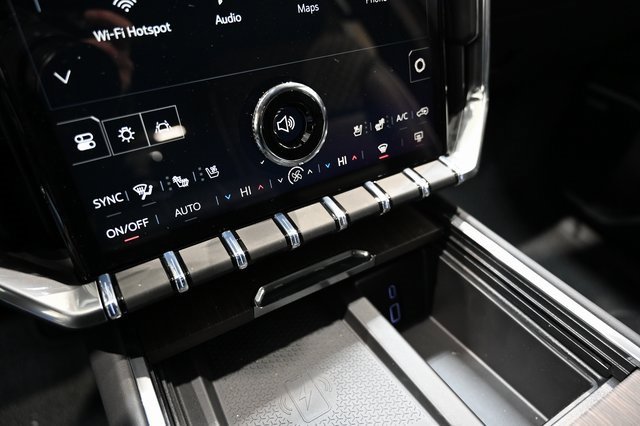 New 2026 GMC Acadia Denali w/ Super Cruise Package image 19