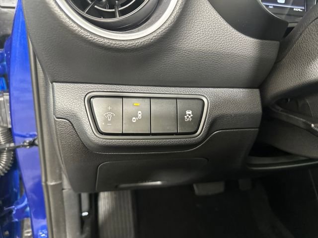 Used 2023 Kia Forte LXS w/ LXS Technology Package image 19