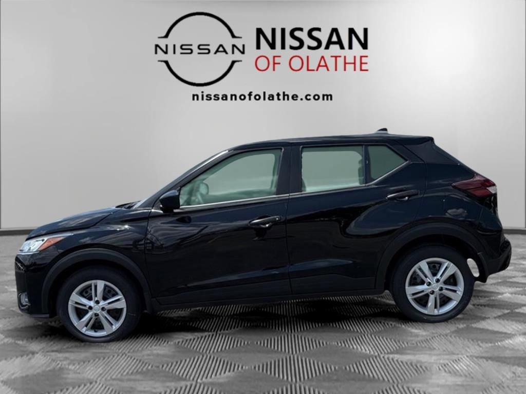 Certified 2025 Nissan Kicks Play S image 18