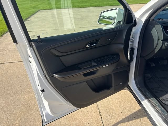 Used 2017 Chevrolet Traverse Premier AWD/4WD image 11