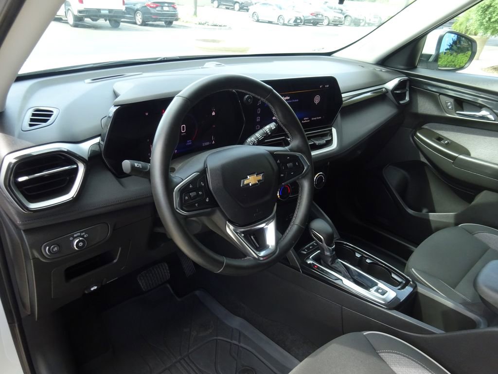 Certified 2024 Chevrolet TrailBlazer LT w/ LT Cold Weather Package image 15