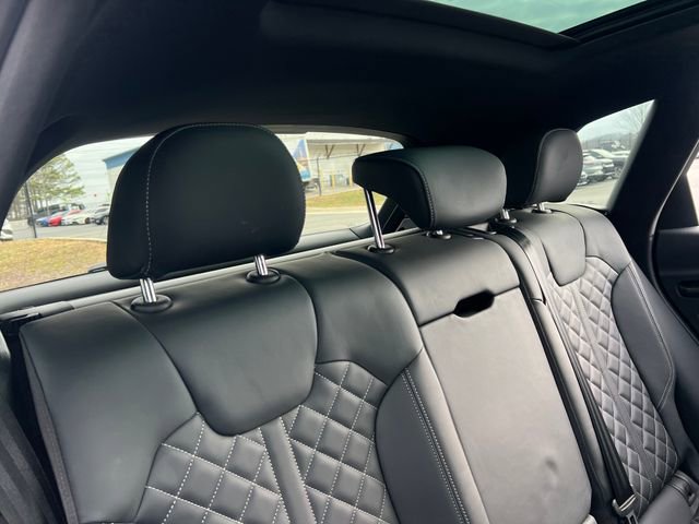 Used 2024 Audi SQ5 Prestige image 34