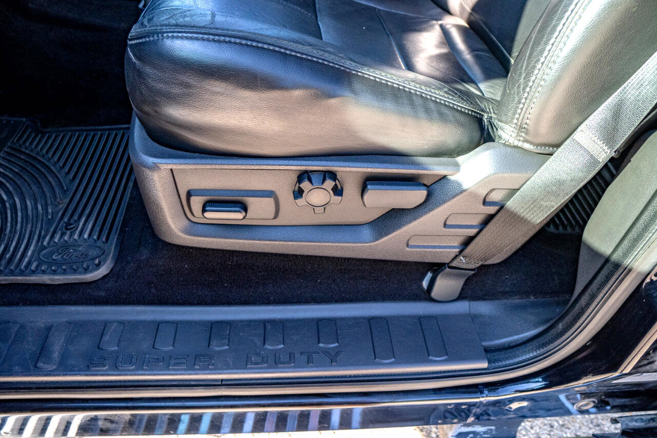 Used 2009 Ford F250 Lariat image 35