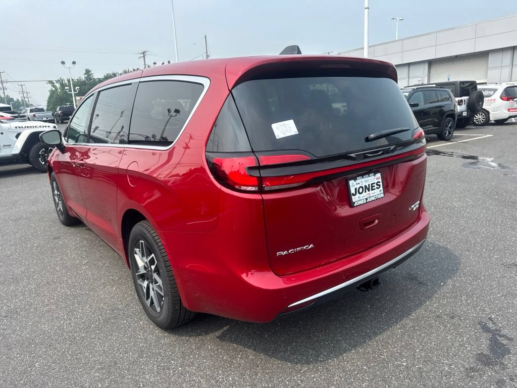 New 2027 Chrysler Pacifica Limited AWD/4WD image 7