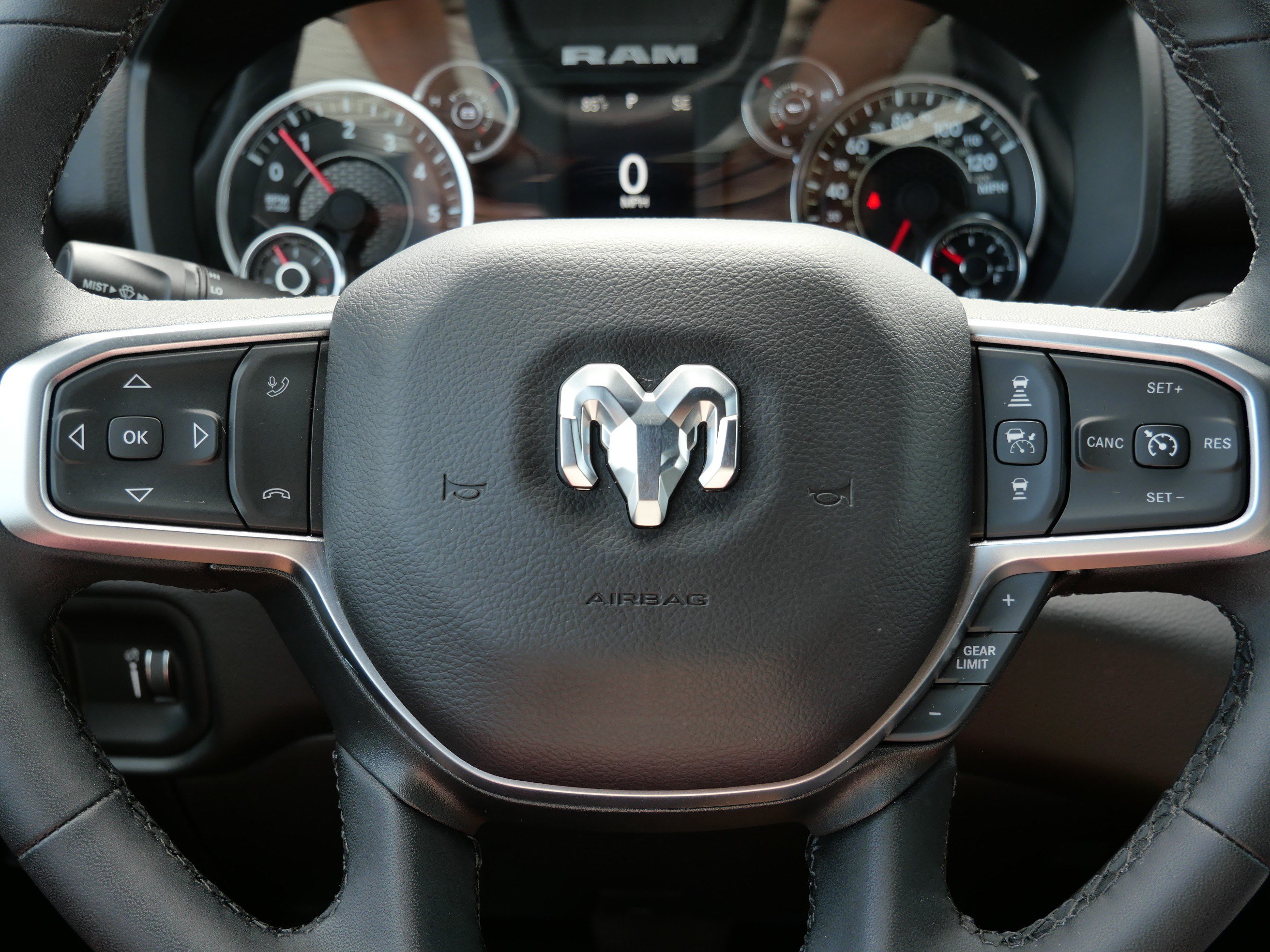Used 2025 RAM 1500 Big Horn AWD/4WD image 25