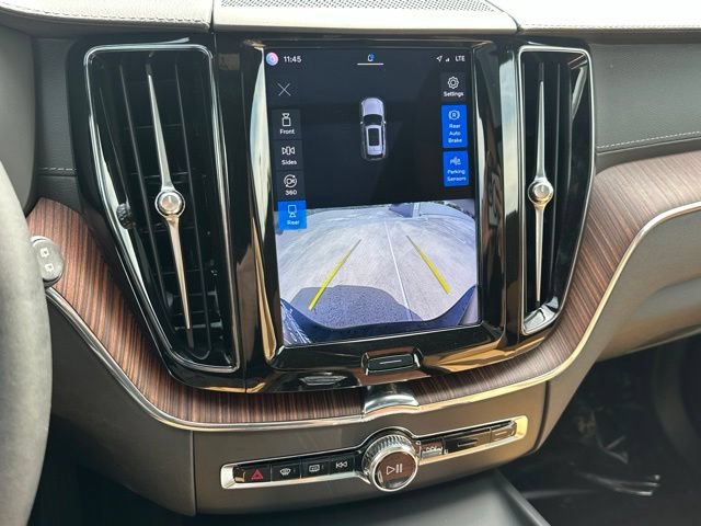 Certified 2023 Volvo XC60 B5 Ultimate w/ Climate Package AWD/4WD image 23