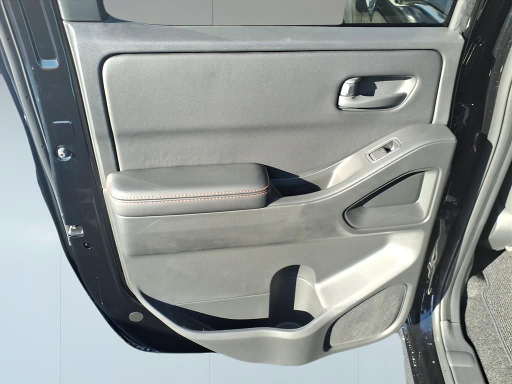 New 2026 Nissan Frontier Pro-X w/ Pro-X Convenience Package RWD image 19