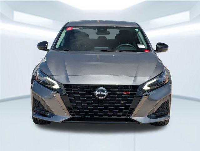 Used 2024 Nissan Altima 2.5 SR FWD image 10