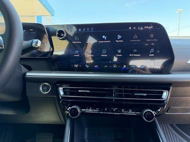 New 2026 Chevrolet Traverse LT w/ Driver Confidence Package FWD image 13