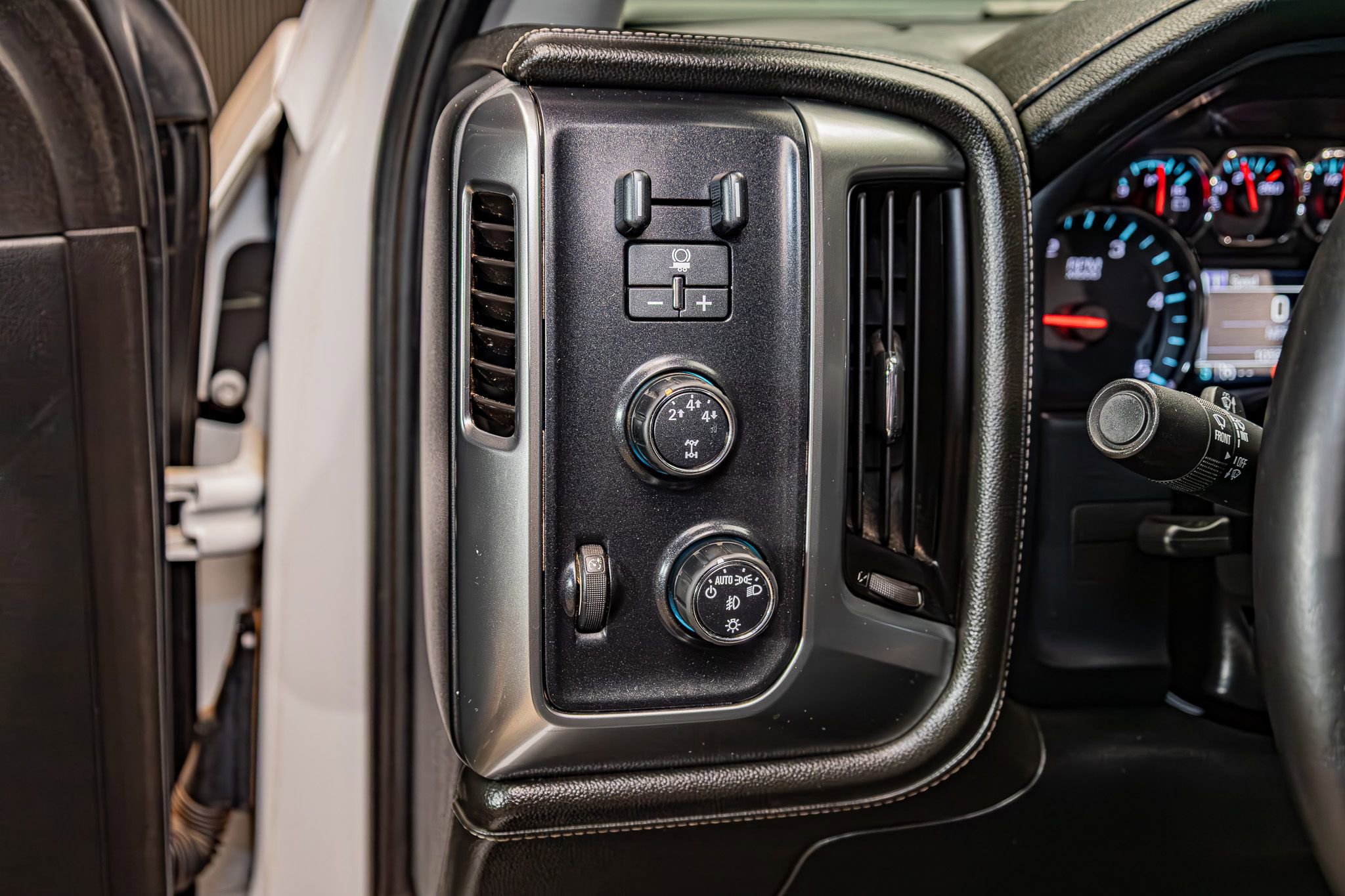 Used 2016 Chevrolet Silverado 3500 LTZ w/ Duramax Plus Package AWD/4WD image 20