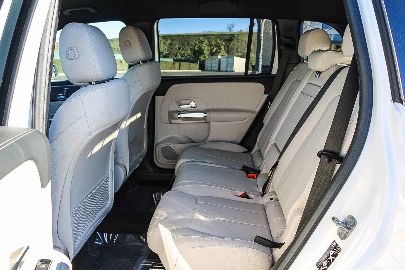 Certified 2025 Mercedes-Benz GLB 250 4MATIC image 19