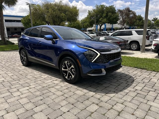 Used 2025 Kia Sportage EX FWD image 17