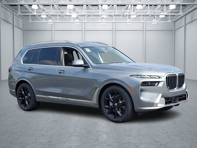 Certified 2026 BMW X7 xDrive40i AWD/4WD image 3