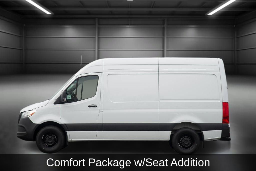 Used 2025 Mercedes-Benz Sprinter 2500 image 6