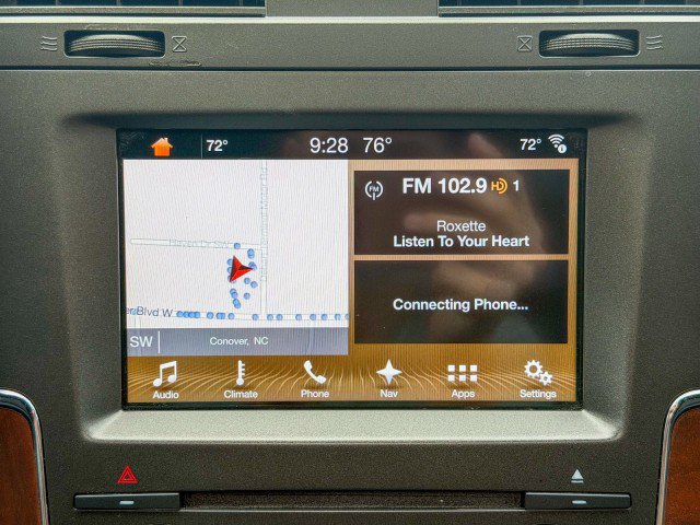 Used 2017 Lincoln Navigator L Select RWD image 14