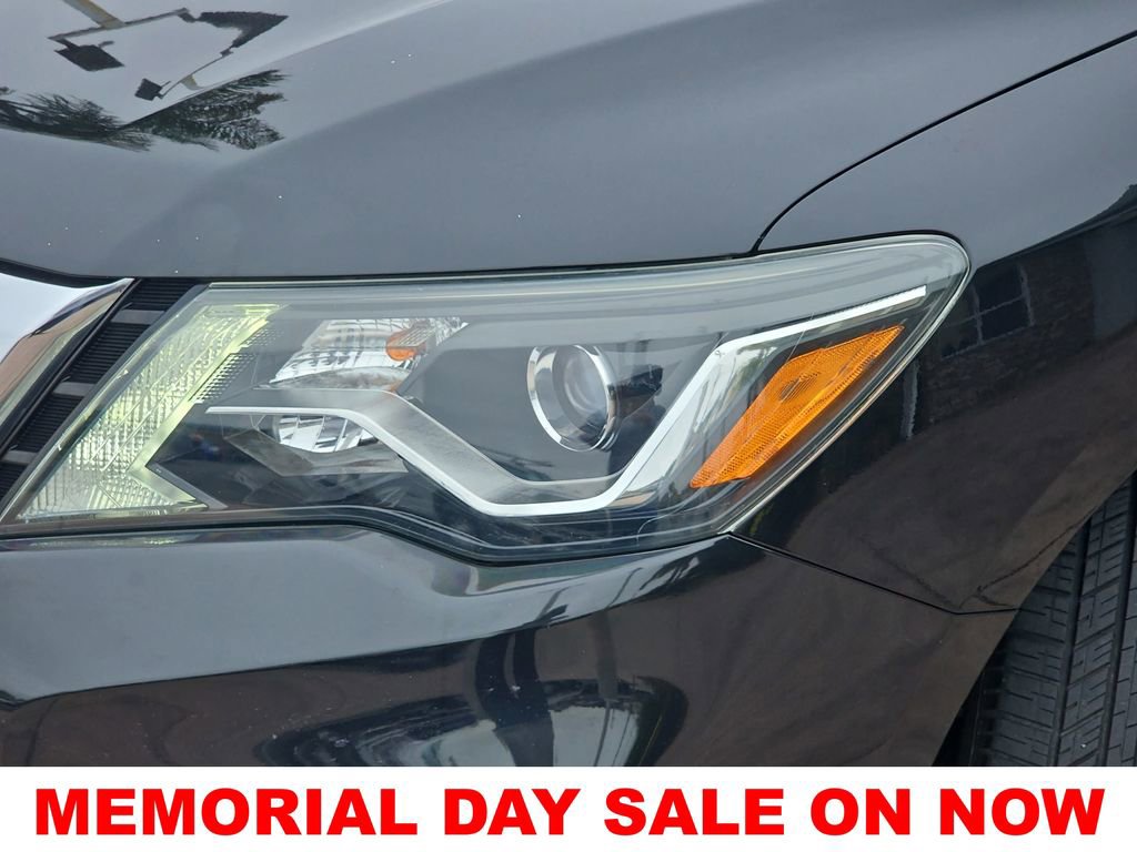 Used 2017 Nissan Pathfinder S FWD image 32